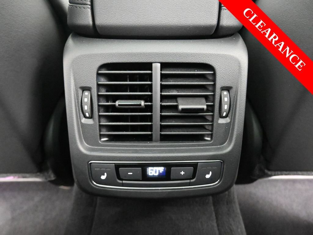 Used 2024 Audi e-tron GT Premium Plus image 33