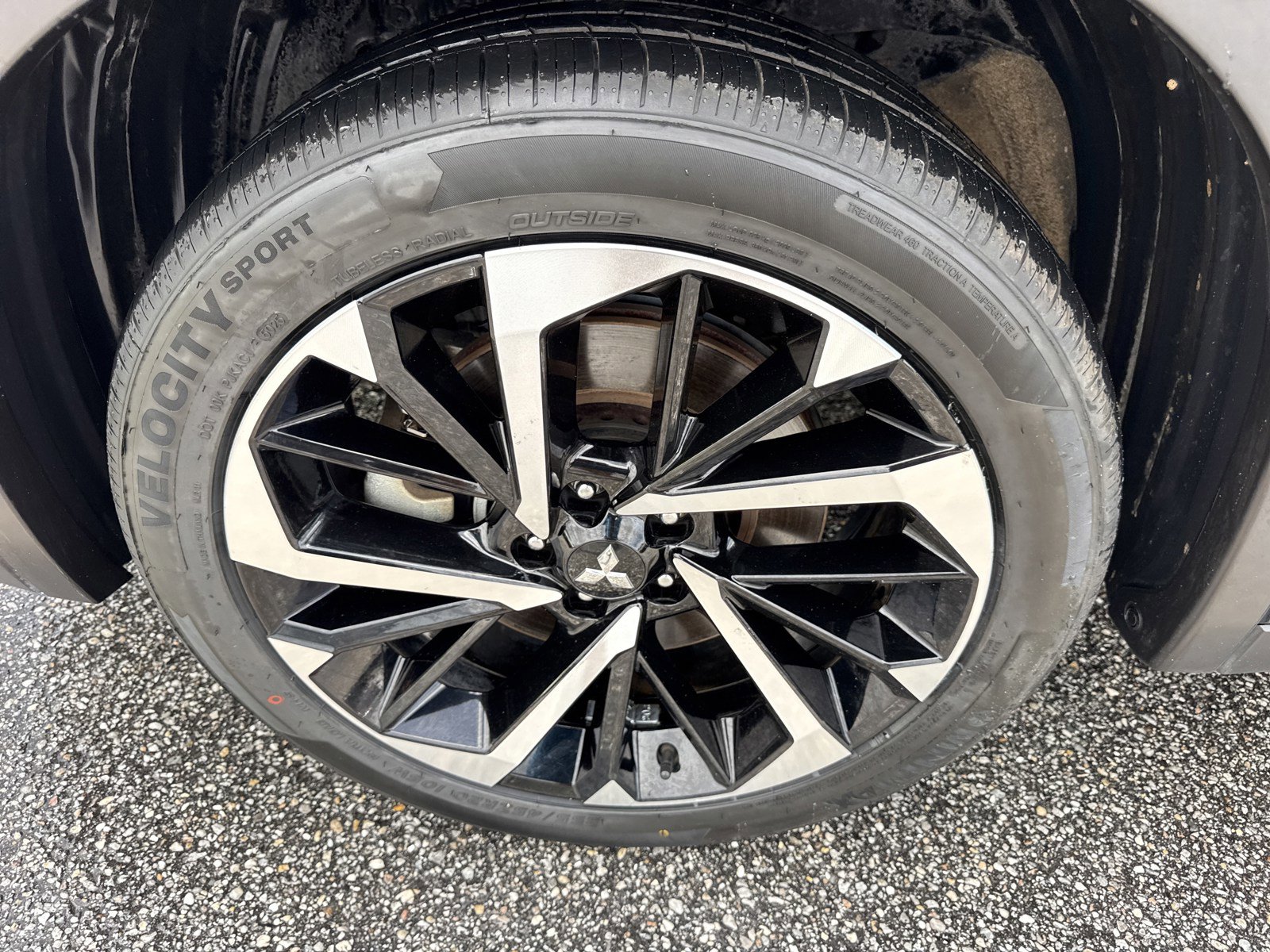 Used 2023 Mitsubishi Outlander SE AWD/4WD image 10