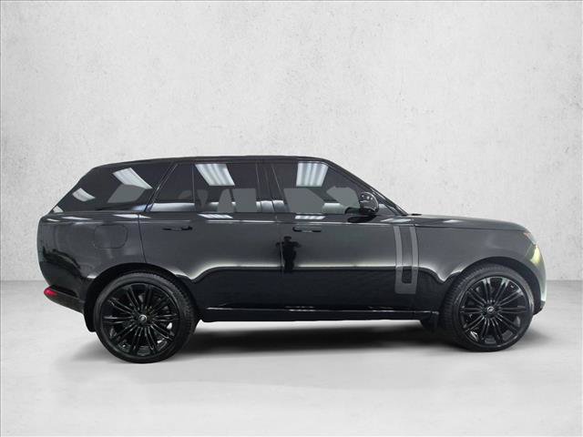 Certified 2025 Land Rover Range Rover SE AWD/4WD image 4
