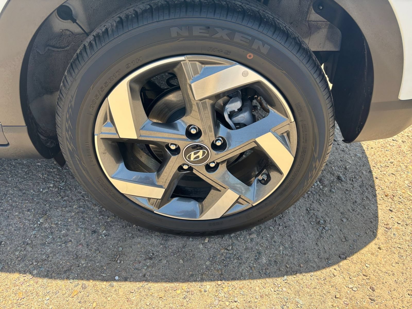 Used 2026 Hyundai Venue SEL FWD image 30