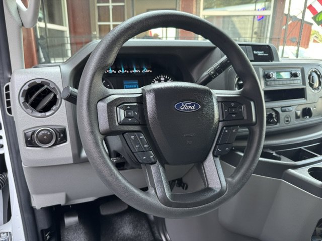 Used 2024 Ford E-450 and Econoline 450 Super Duty w/ Power Windows & Locks Group RWD image 12