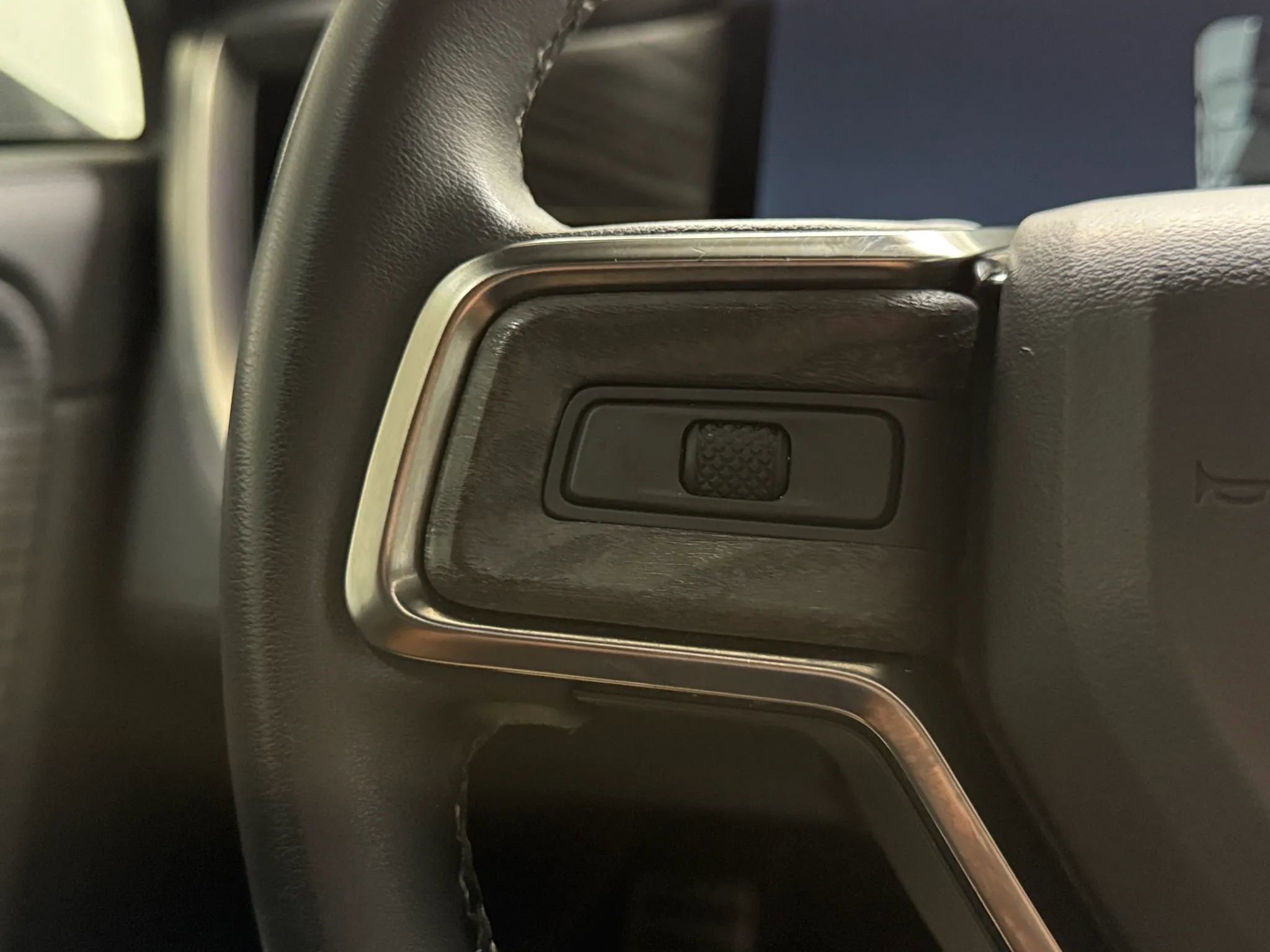 Used 2023 Rivian R1T Adventure image 18