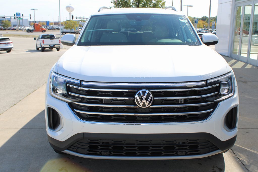New 2026 Volkswagen Atlas SE image 2