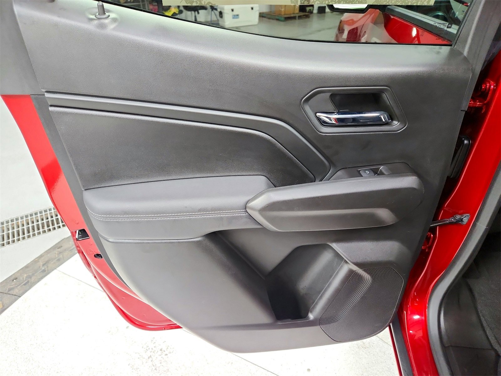 Used 2024 Chevrolet Colorado LT w/ LT Convenience Package II image 35