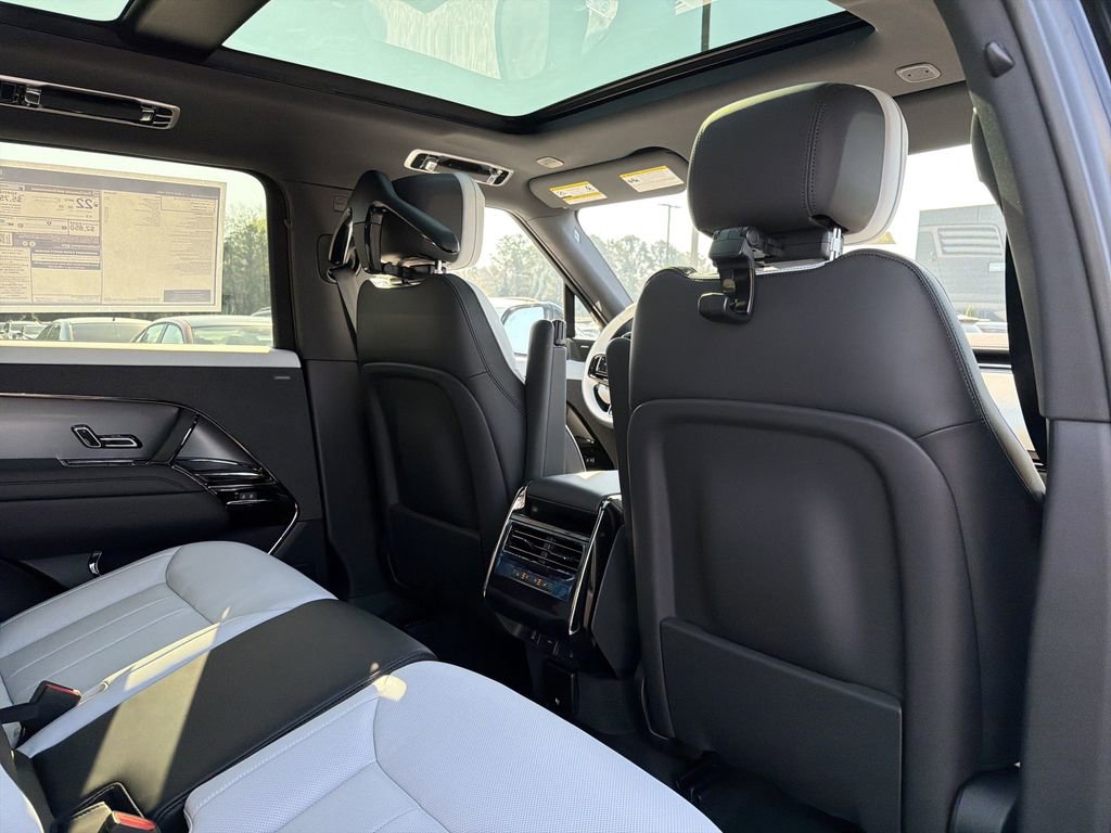 New 2026 Land Rover Range Rover Sport Dynamic SE AWD/4WD image 15