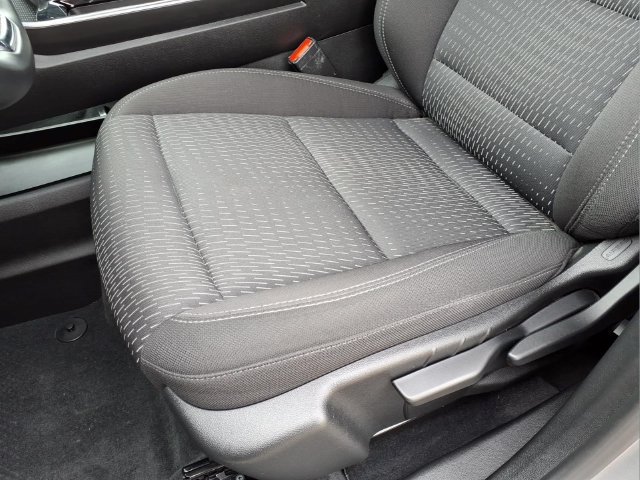 Used 2025 Chevrolet Equinox LT FWD image 13
