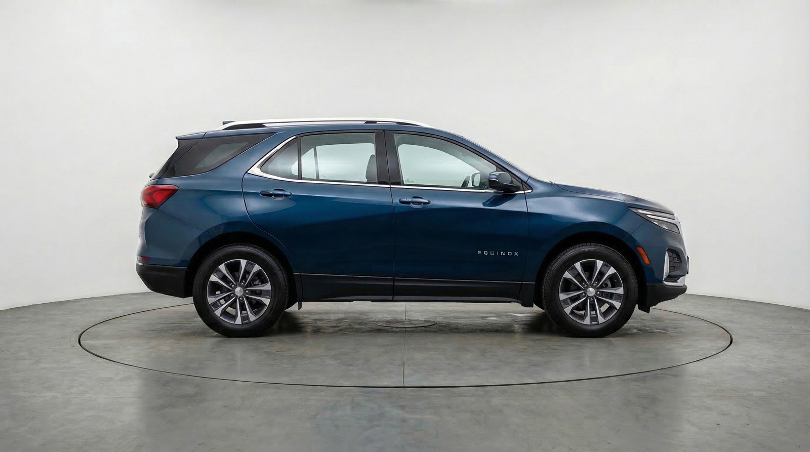 Used 2025 Chevrolet Equinox LT image 11