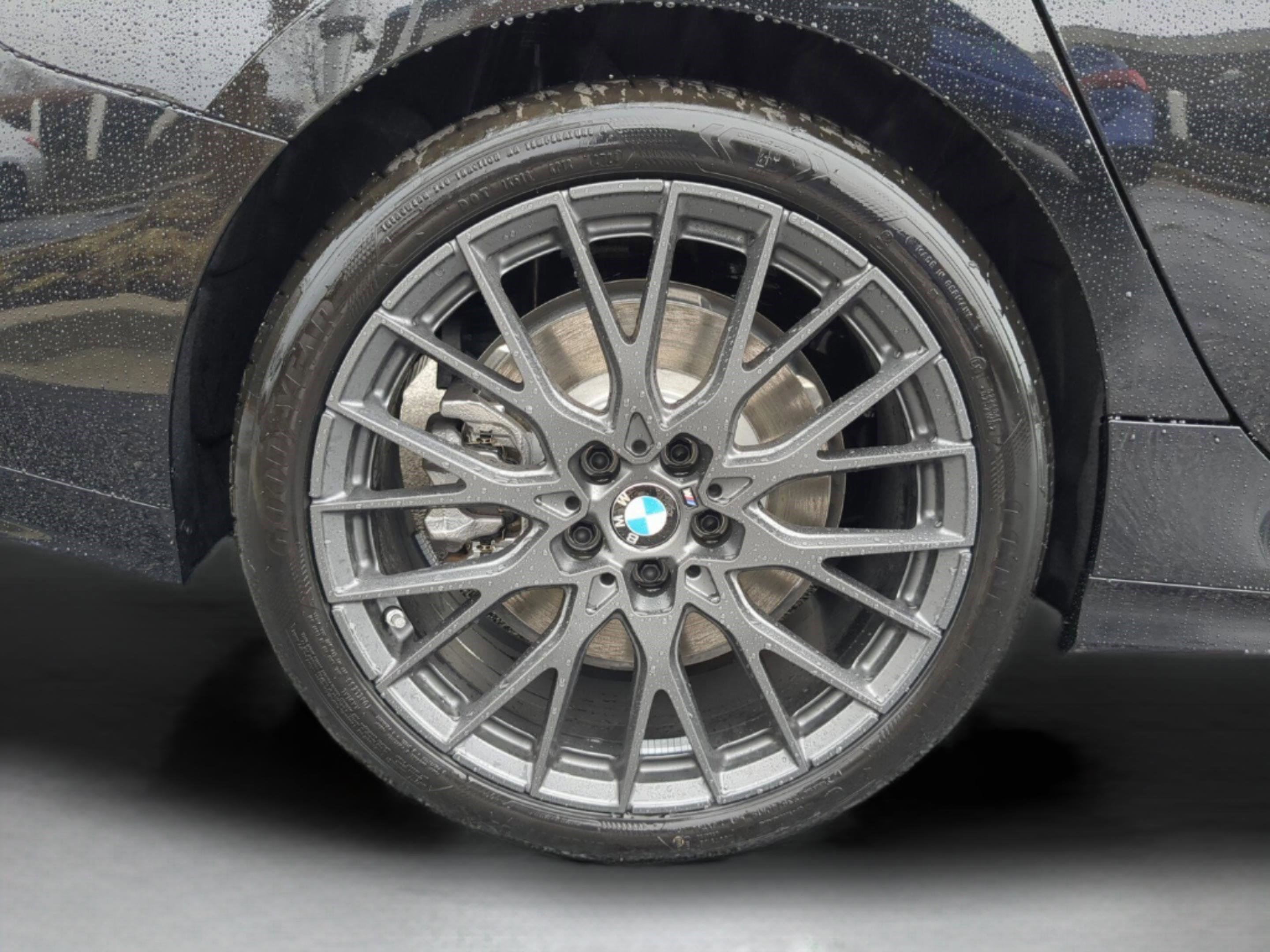 Used 2025 BMW M235i xDrive w/ M Performance Package image 28