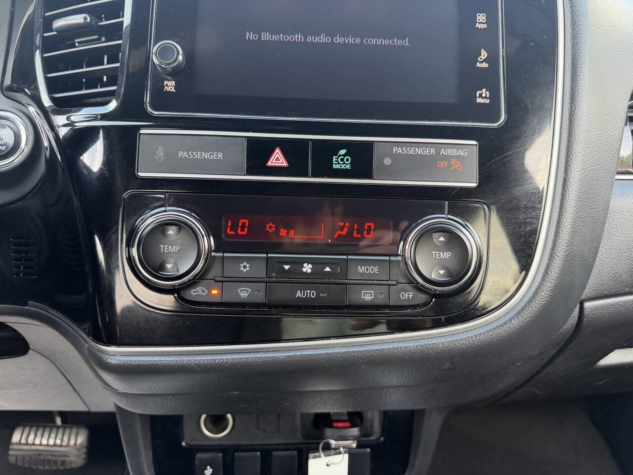 Used 2019 Mitsubishi Outlander LE image 37