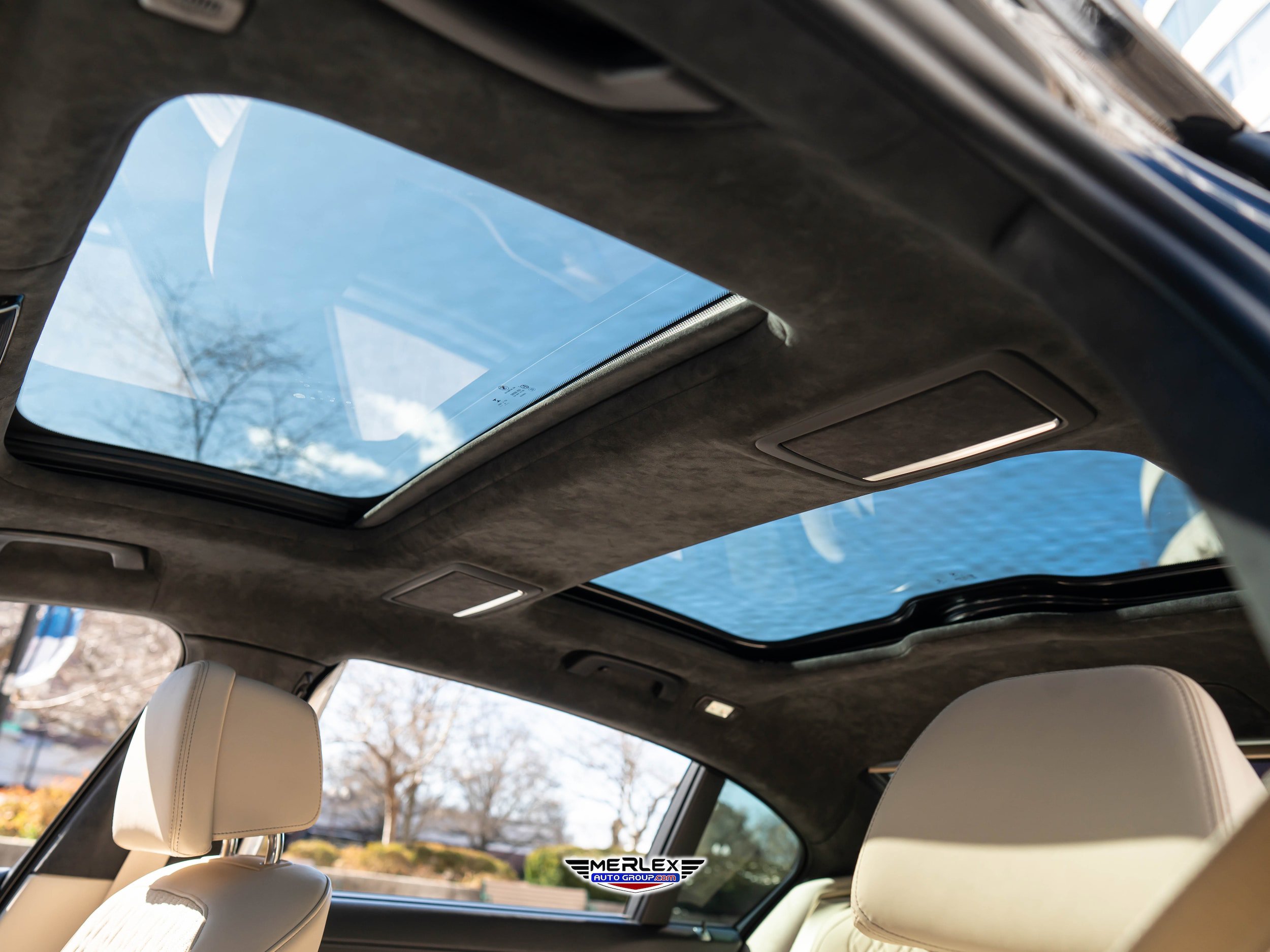 Used 2017 BMW 750i RWD image 42