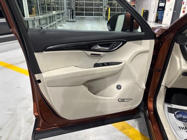 Used 2022 Buick Envision Essence w/ Technology Package I AWD/4WD image 16