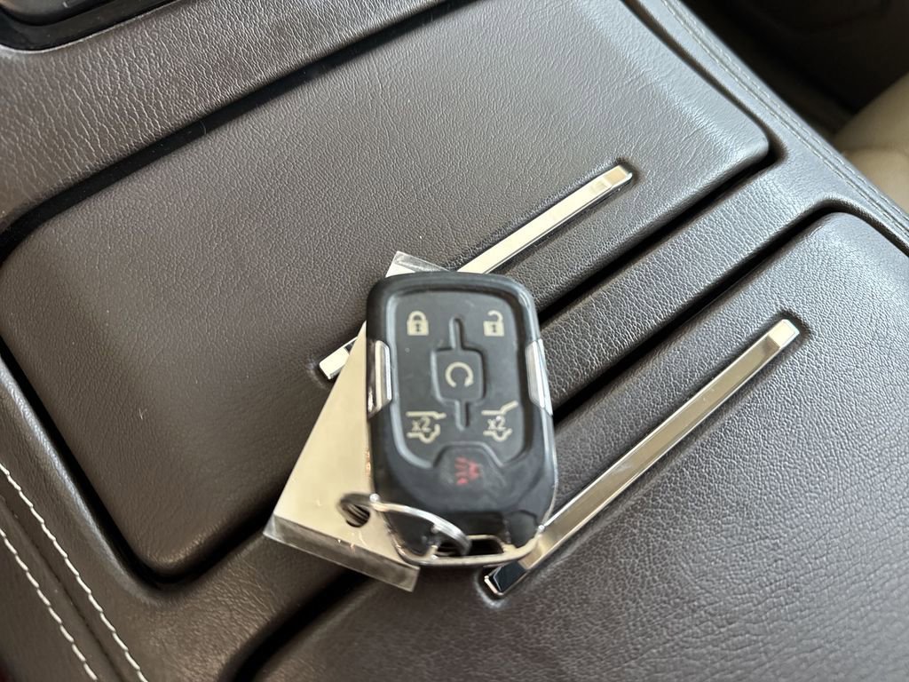 Certified 2017 Chevrolet Suburban Premier AWD/4WD image 38