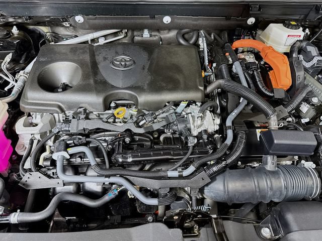 Certified 2024 Toyota RAV4 LE AWD/4WD image 31