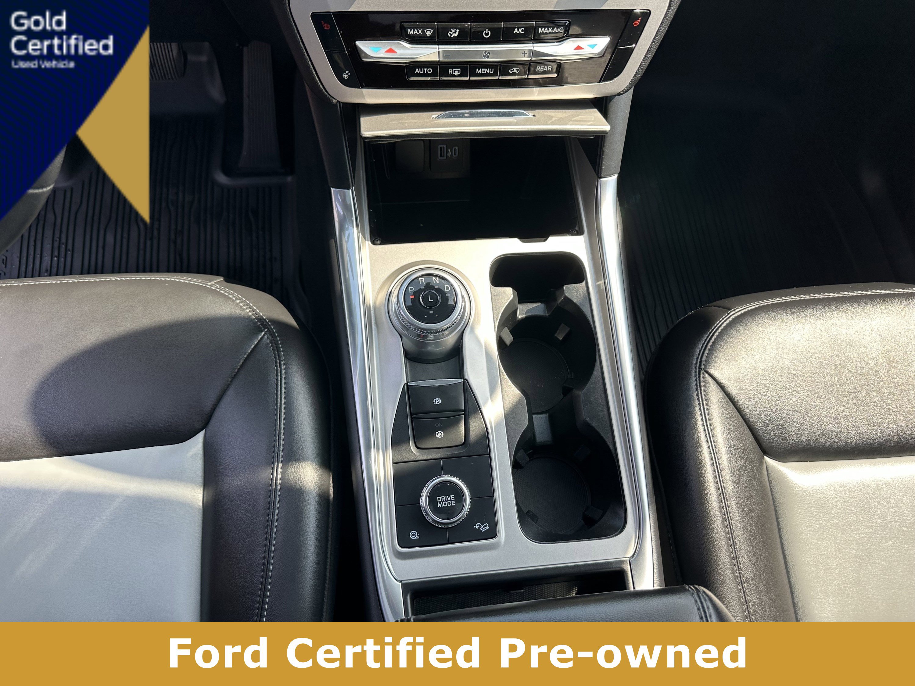 Used 2023 Ford Explorer XLT w/ Equipment Group 202A image 16