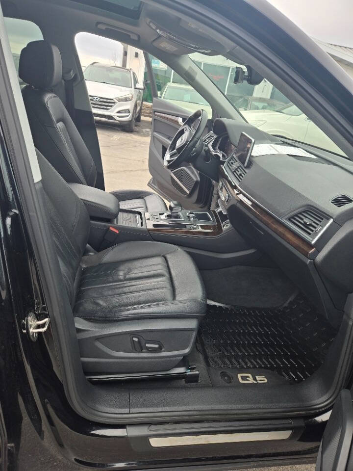 Used 2019 Audi Q5 2.0T Premium Plus w/ Premium Plus Package AWD/4WD image 28