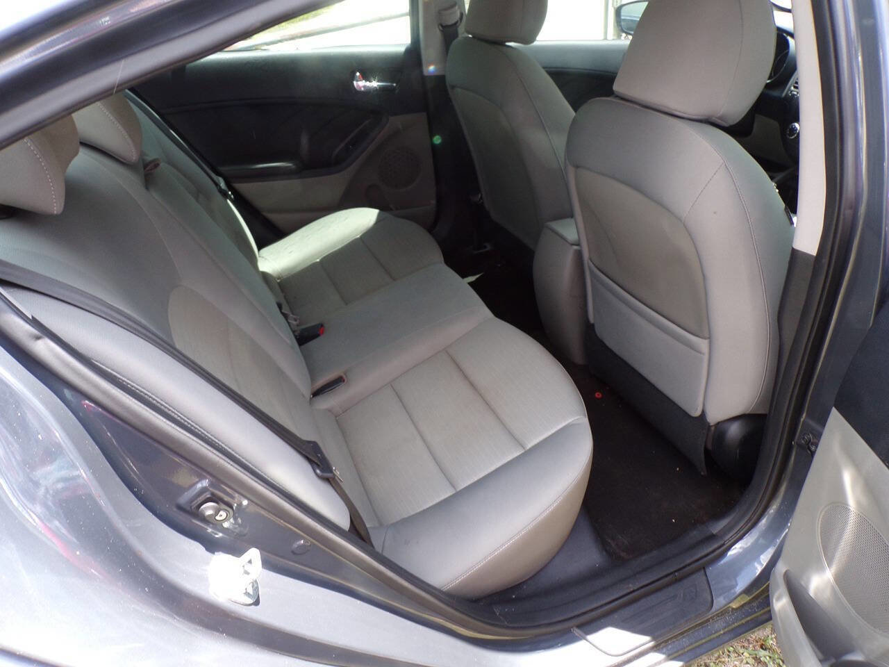 Used 2016 Kia Forte LX w/ LX Popular Package image 12