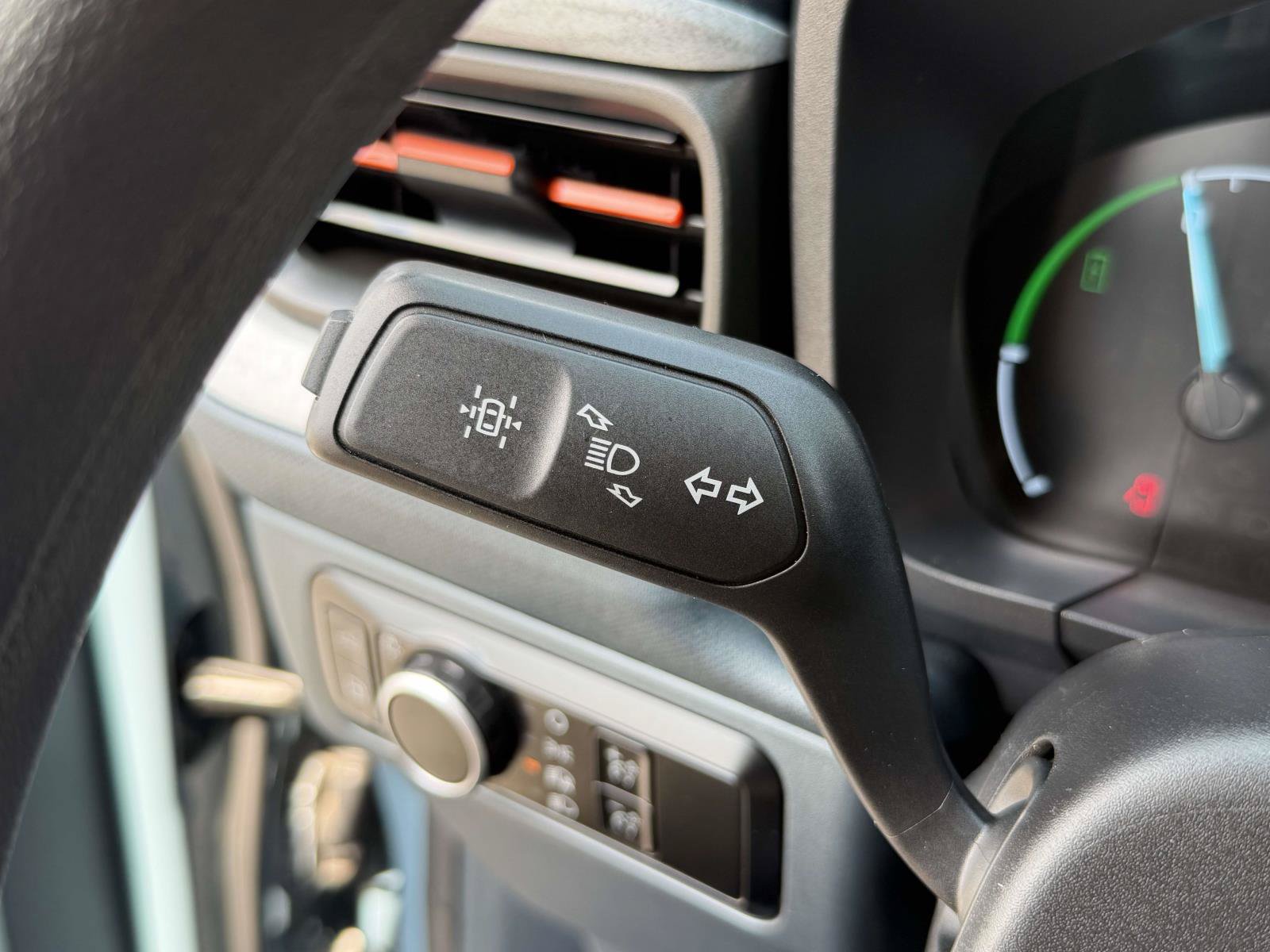 Used 2023 Ford Maverick XLT FWD image 16