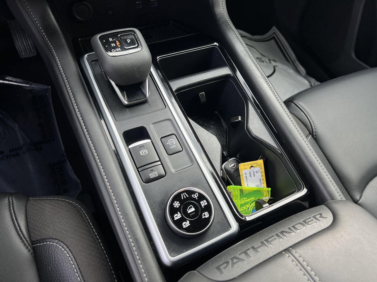 Certified 2025 Nissan Pathfinder SL image 16