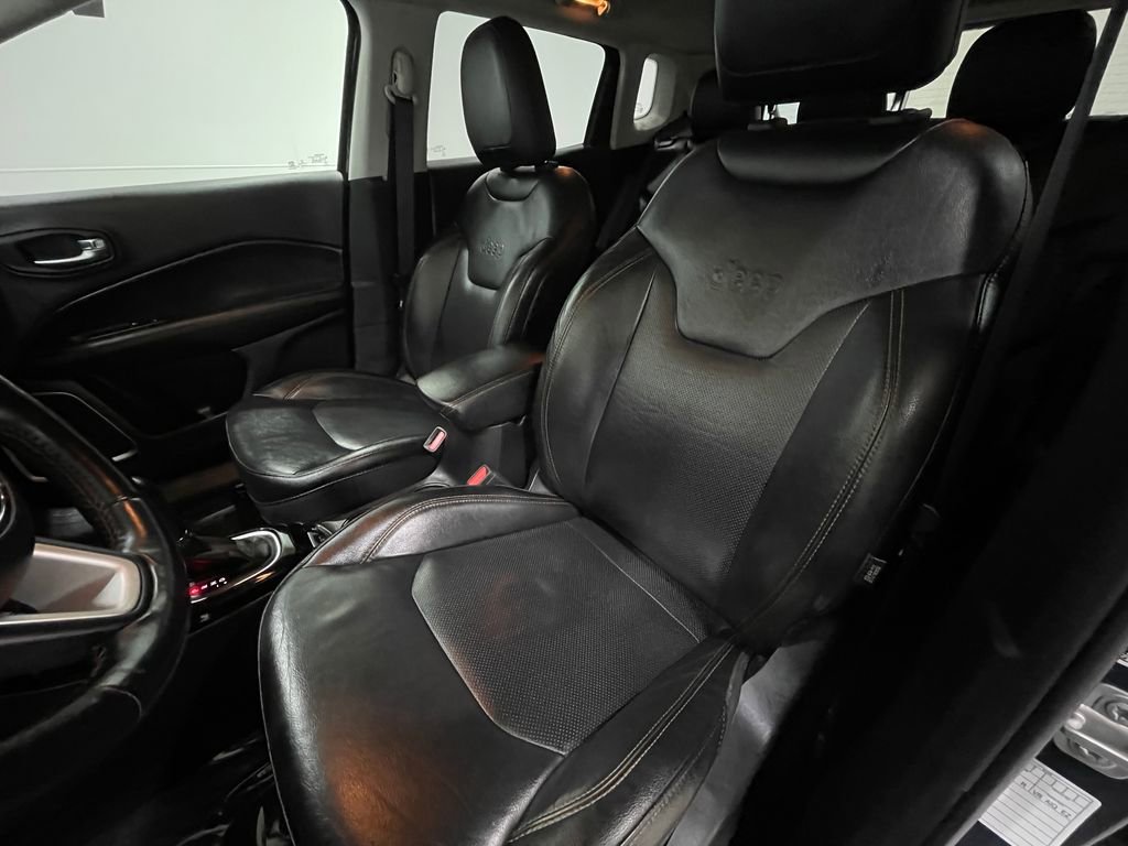 Used 2018 Jeep Compass Limited image 12
