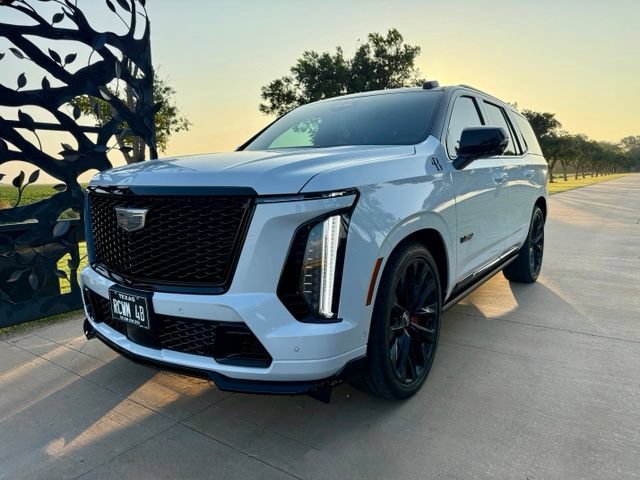 Used 2026 Cadillac Escalade V w/ LPO, ONYX Package AWD/4WD image 11