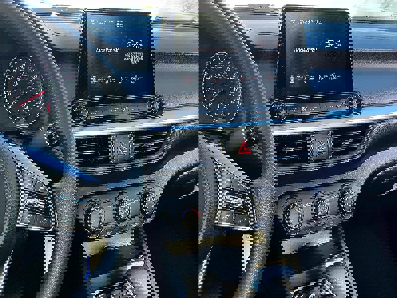 Used 2023 Kia Forte LXS w/ LXS Technology Package image 18