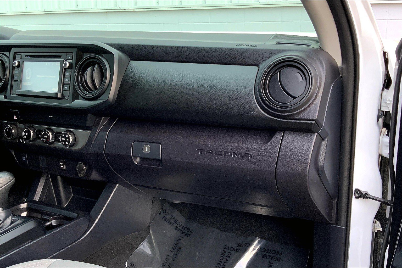Used 2019 Toyota Tacoma SR AWD/4WD image 16