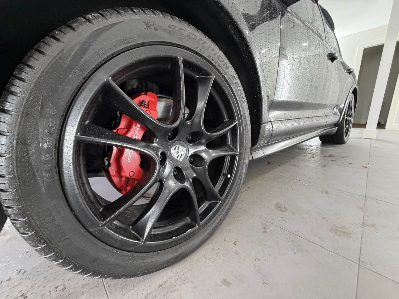 Used 2009 Porsche Cayenne GTS image 3