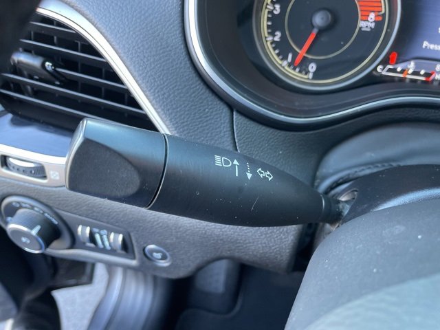 Used 2022 Jeep Cherokee Limited image 31