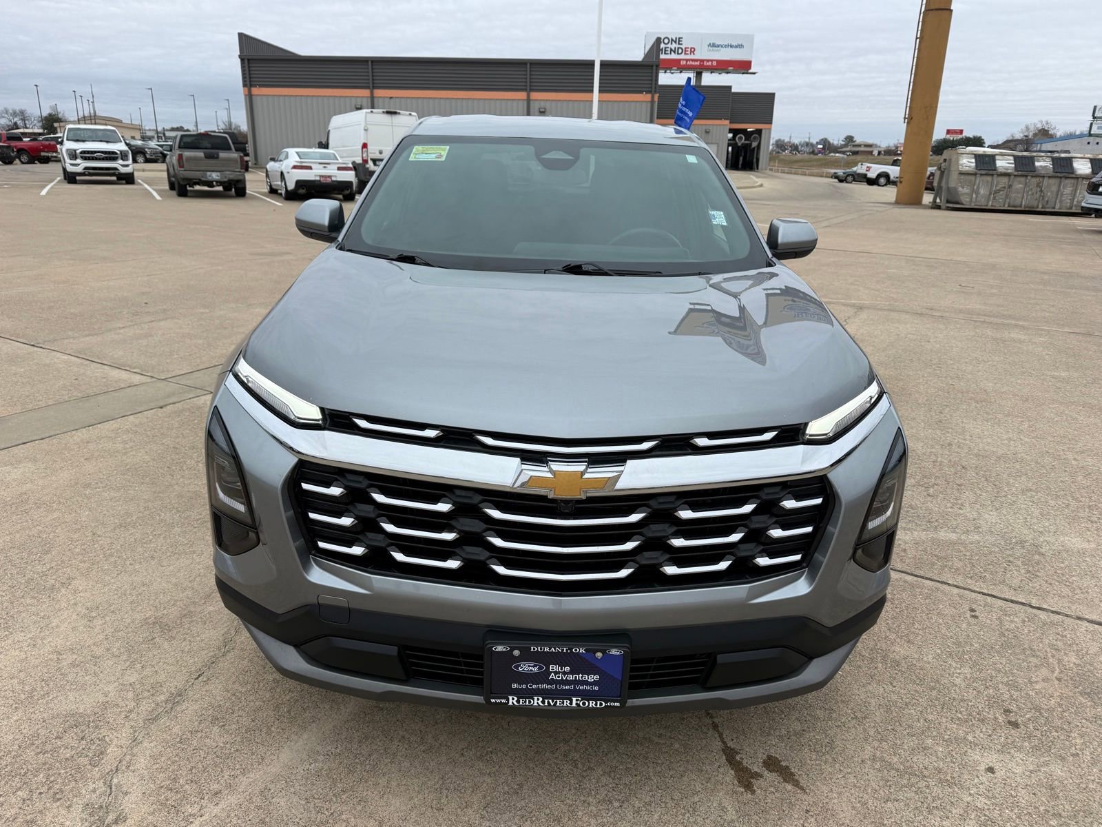 Used 2025 Chevrolet Equinox LT FWD image 2