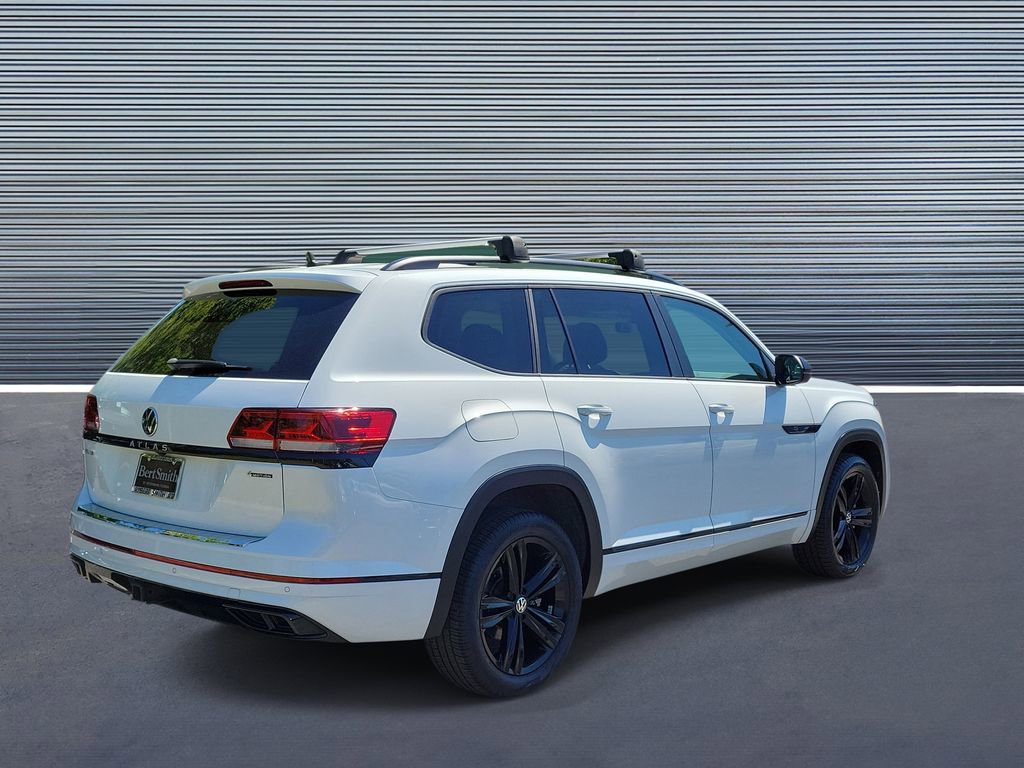 Used 2023 Volkswagen Atlas SEL R-Line image 3