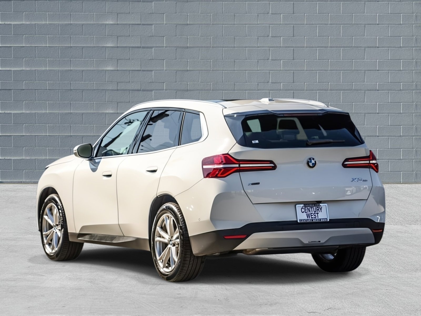 Used 2025 BMW X3 xDrive30i w/ Convenience Package image 7