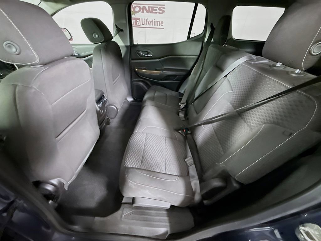 Used 2019 GMC Acadia SLE w/ LPO, Cargo Package image 25