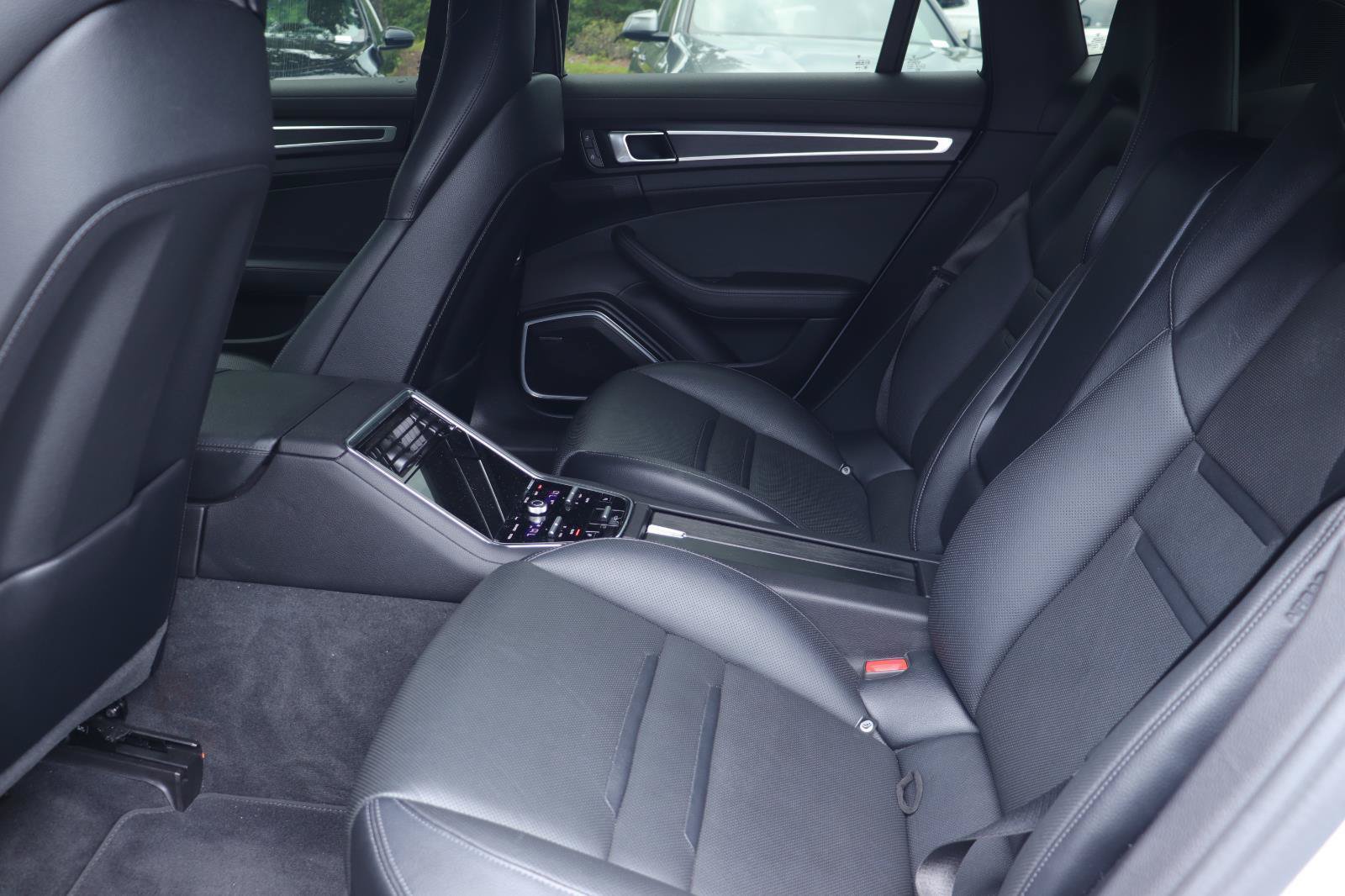 Used 2023 Porsche Panamera Platinum Edition w/ Sportdesign Package RWD image 12