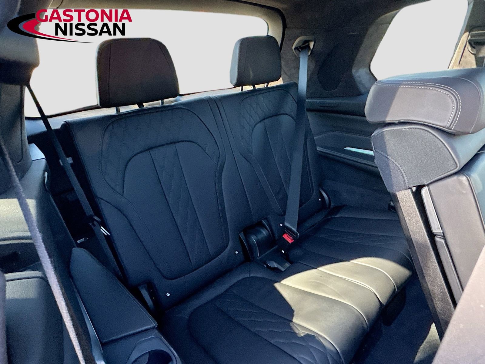 Used 2021 BMW X7 xDrive40i w/ Executive Package image 36