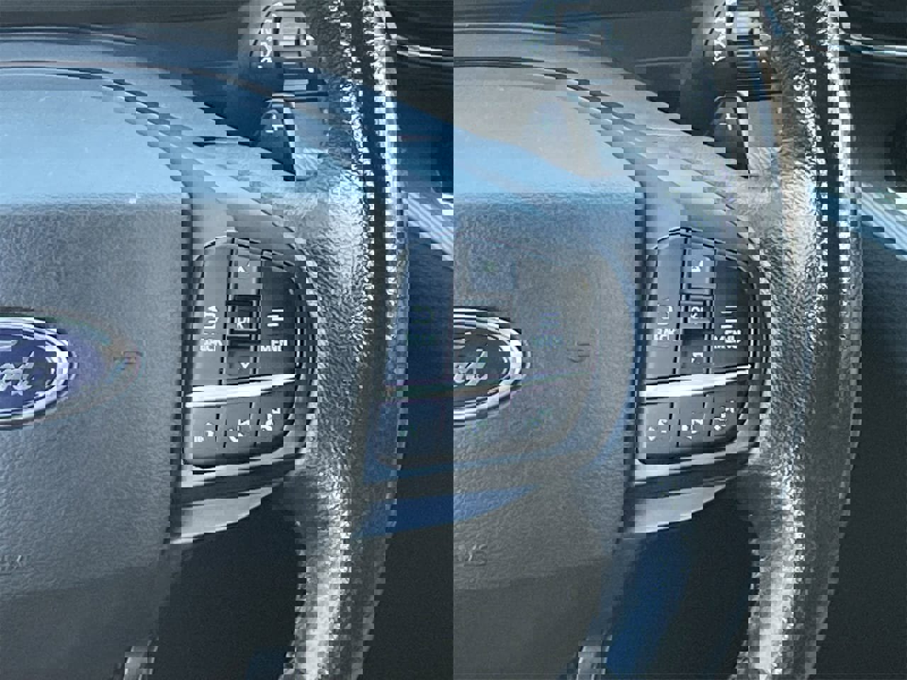 Used 2020 Ford Explorer XLT w/ Equipment Group 202A image 20