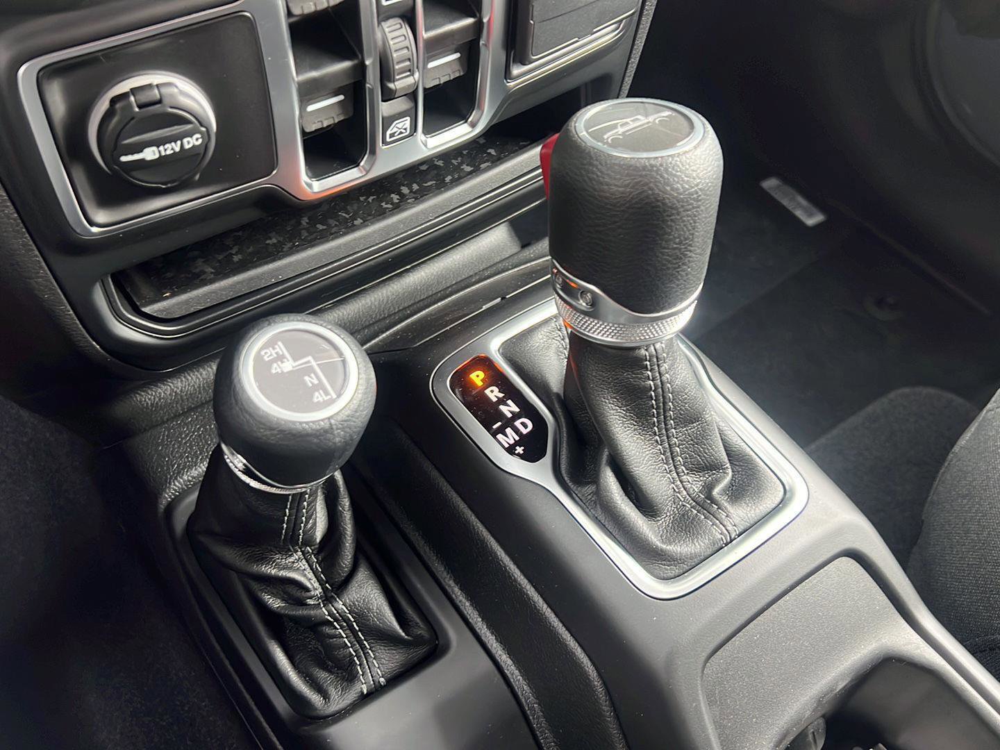 New 2025 Jeep Gladiator Sport AWD/4WD image 18