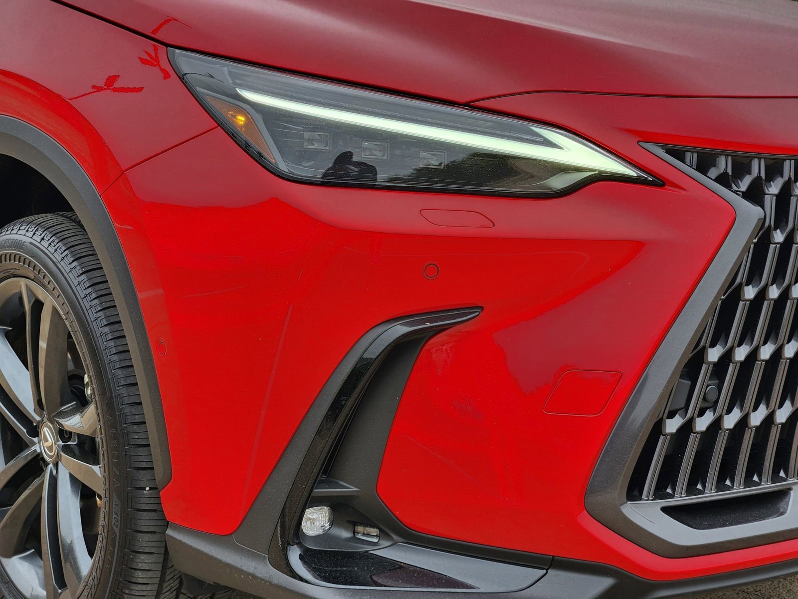 Used 2025 Lexus NX 450h+ AWD w/ Accessory Package (2T) image 9