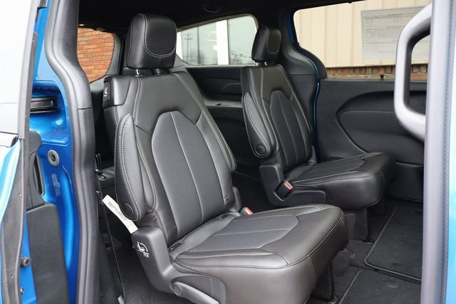 New 2026 Chrysler Pacifica Select w/ S Appearance Package FWD image 50