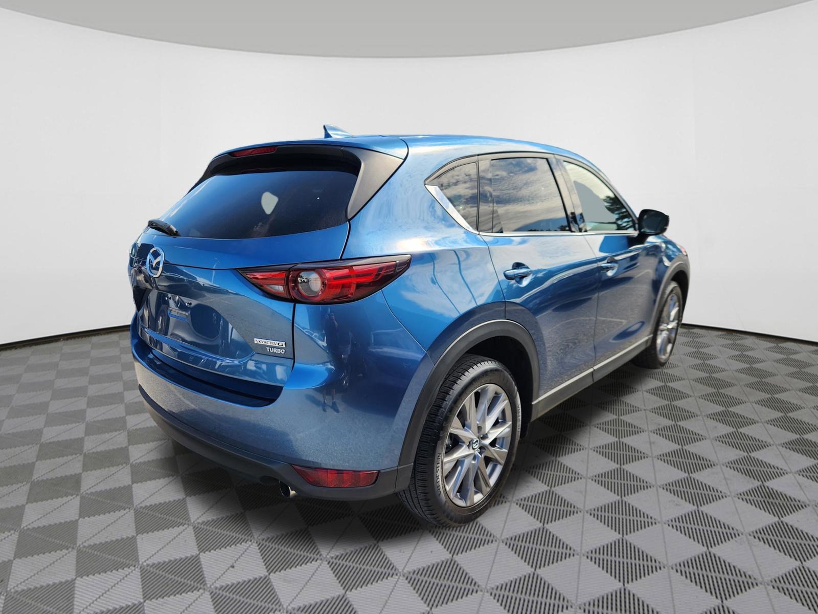 Certified 2021 MAZDA CX-5 Grand Touring Reserve AWD/4WD image 4