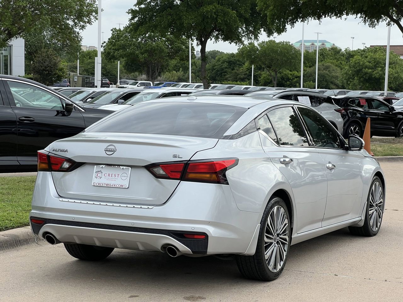 Used 2023 Nissan Altima 2.5 SL FWD image 4