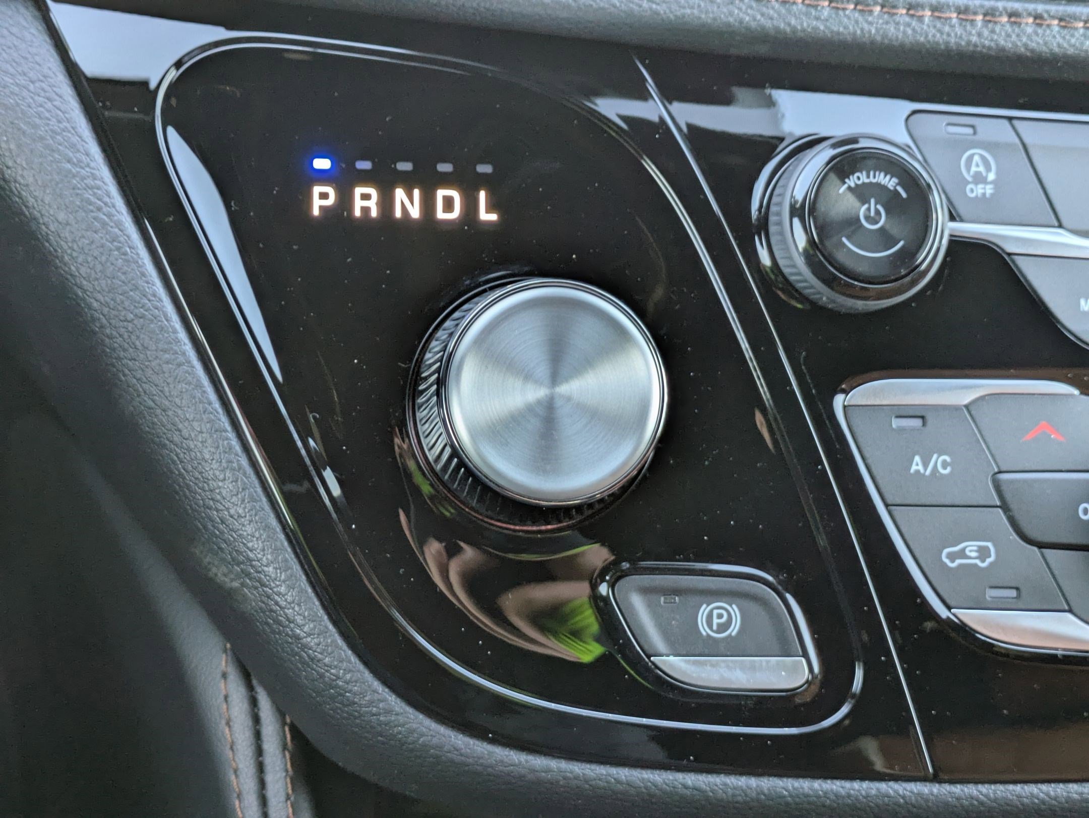 New 2026 Chrysler Pacifica Pinnacle image 16