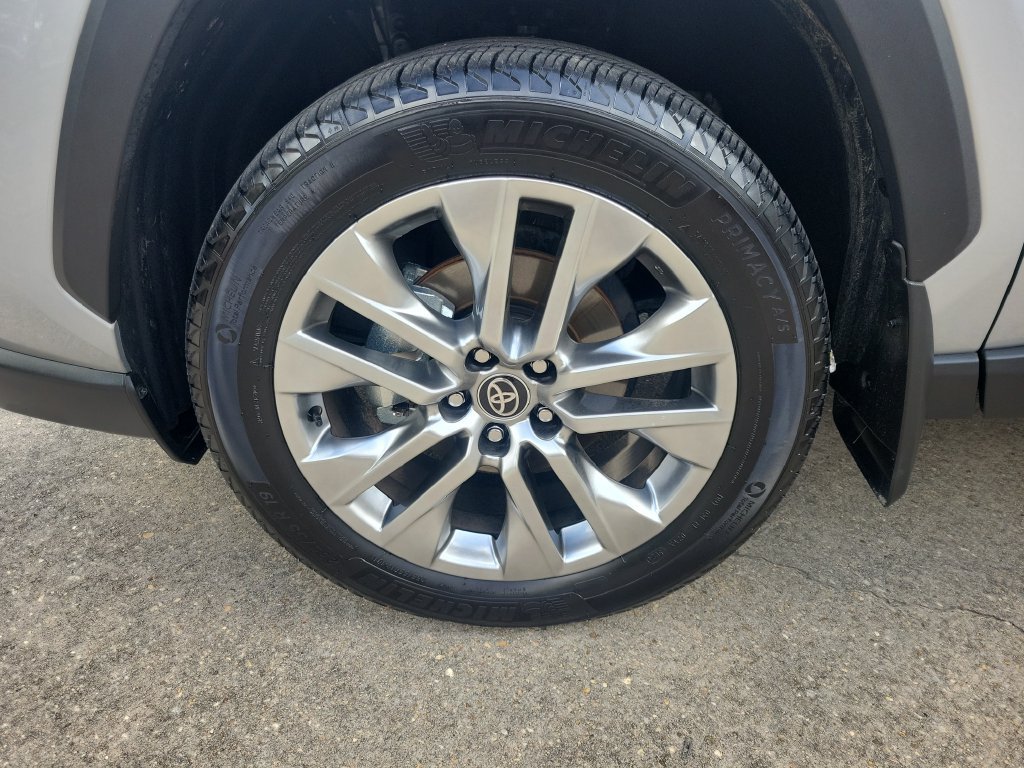Certified 2025 Toyota RAV4 XLE Premium FWD image 36