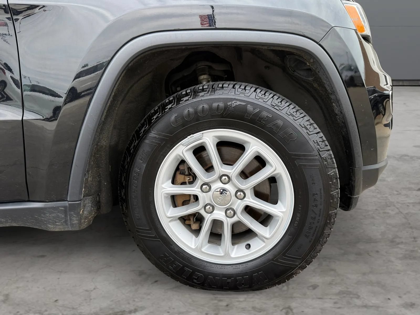 Used 2019 Jeep Grand Cherokee Laredo AWD/4WD image 45