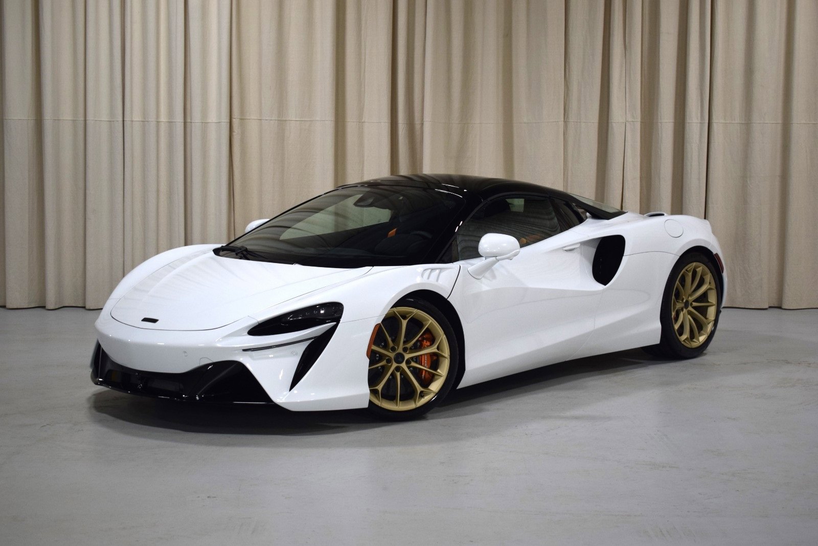 New 2025 McLaren Artura Spider