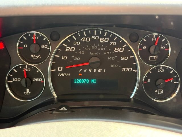 Used 2018 Chevrolet Express 3500 w/ Driver Convenience Package RWD image 15