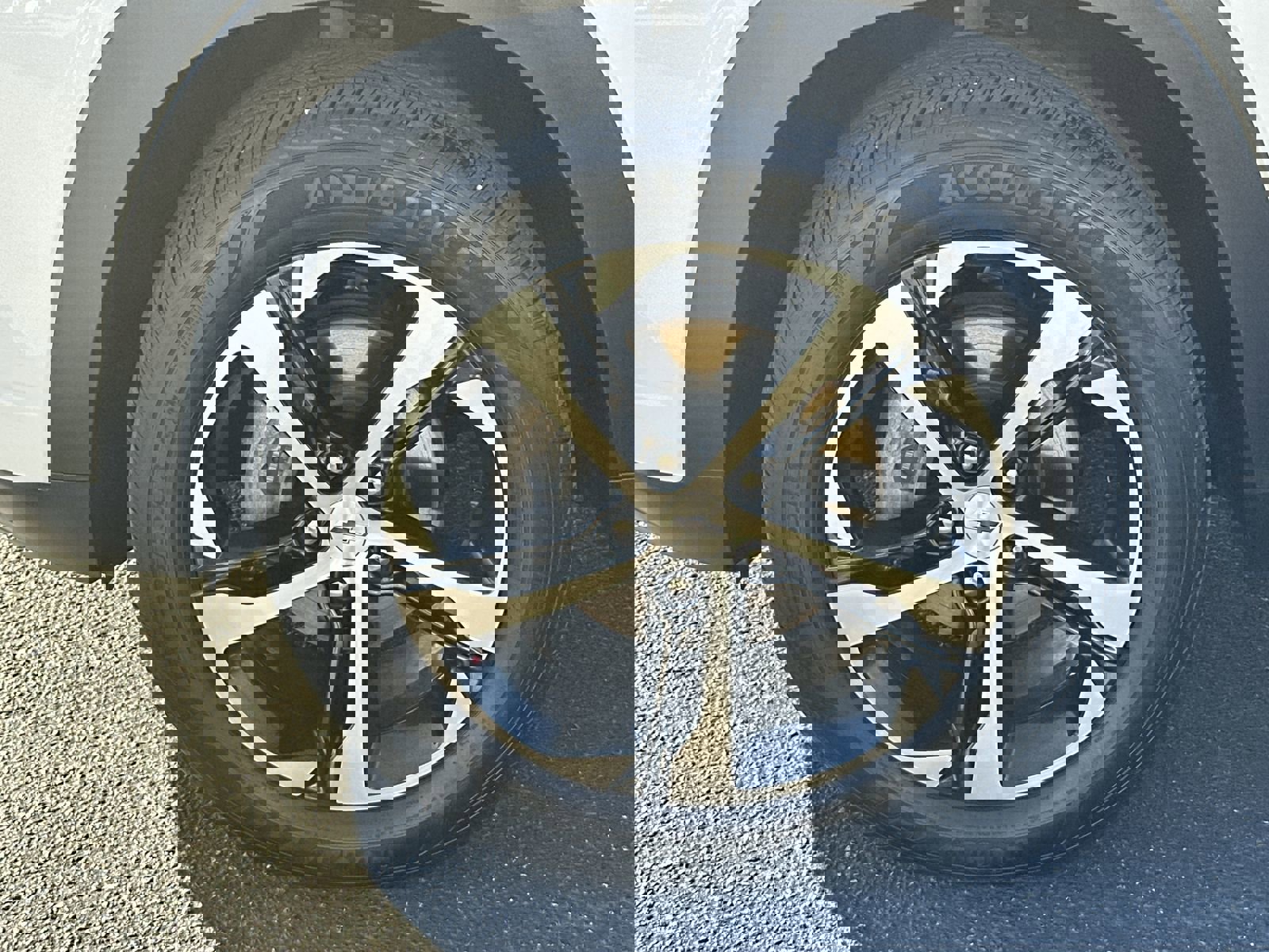 Certified 2024 Chevrolet Trax RS w/ Driver Confidence Package image 13