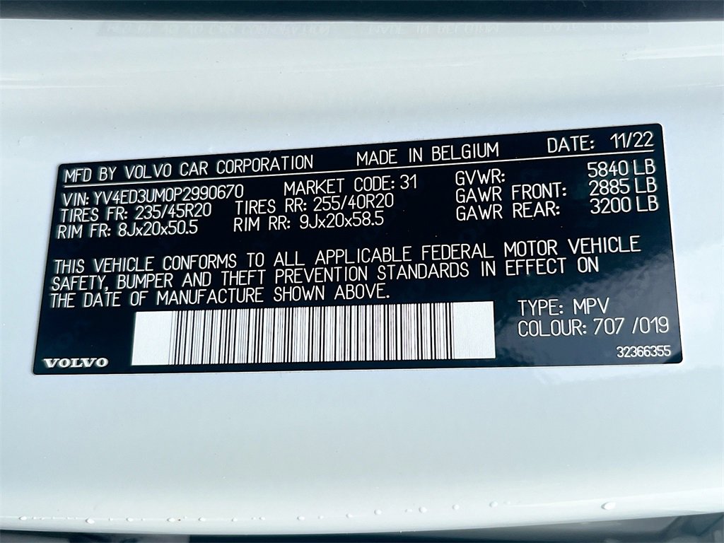 Used 2023 Volvo XC40 Recharge Ultimate image 33