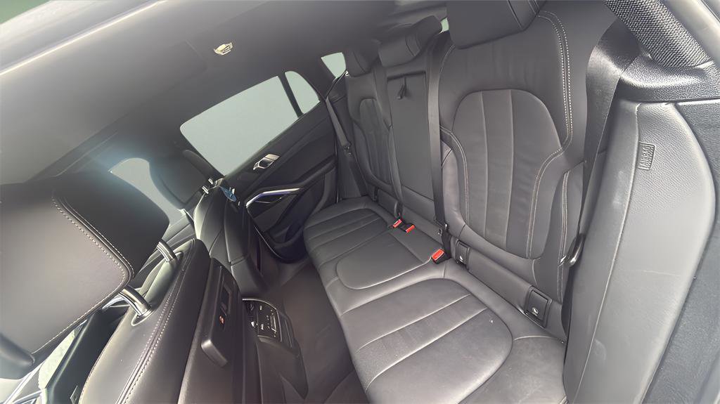 Used 2020 BMW X6 M50i w/ Executive Package image 9