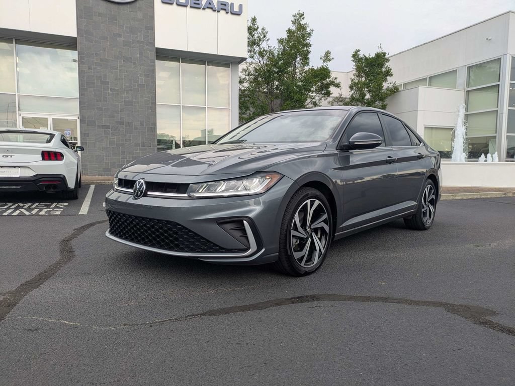 Certified 2025 Volkswagen Jetta SEL FWD image 9