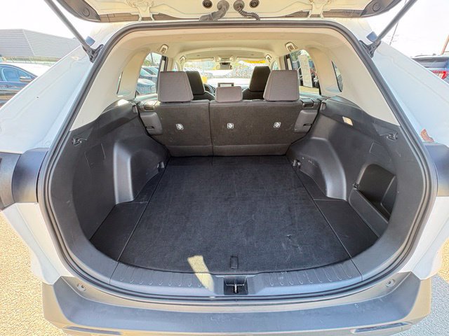 Used 2025 Toyota RAV4 LE AWD/4WD image 27